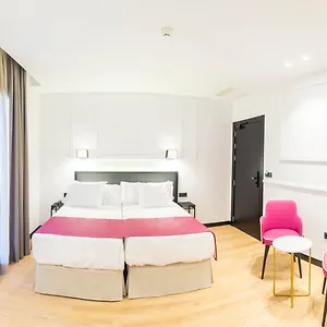 https://puerta-de-las-granadas.es-andalucia.com
